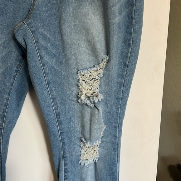 Rue 21 Light Blue Distressed Women's Jeans - Picture 4 of 9